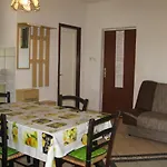 Apartmán In With Sea View, Terrace, Air Conditioning, Wifi 4229-1 *