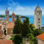 Apartmán In With Sea View, Terrace, Air Conditioning, Wifi 4229-1 *